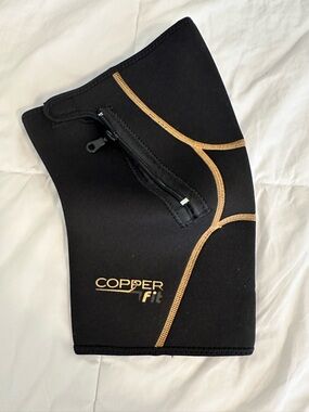 Copper Fit Men's Black Compression Knee Sleeve with Copper Accents